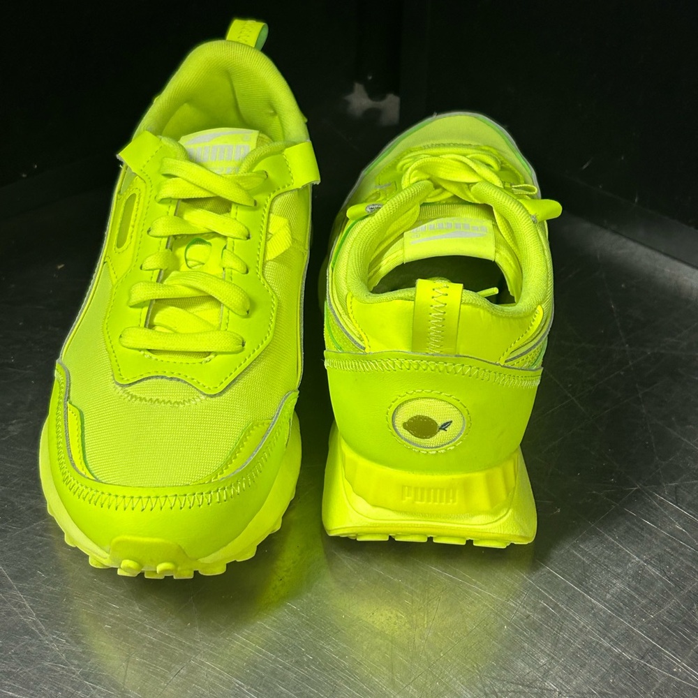 Puma Riders Women Size 8.5 - Picture 10 of 10
